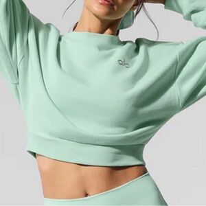 ALO Yoga Cropped Accolade Crewneck